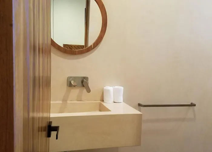 Apartment La Veleta, Pet Friendly Studio,laundry ,wifi 250mb,alberca Tulum